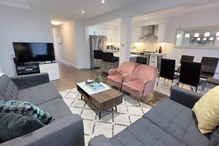 Stylish Home in Prime Location North of Toronto - Ferienwohnung Richmond Hill