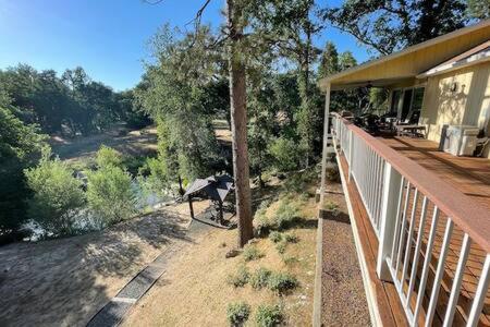 Creekside Dream Game Room Sleeps 12 bbq near town - Ferienwohnung Oakhurst