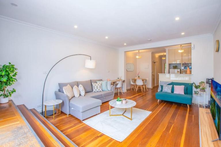 Ultimo Escape - Walk to City - Unique 2 Bedroom Apt - Sleeps 8 - B&B Sídney