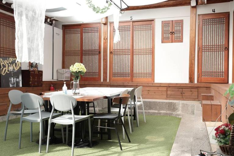 Bibimbap Hanok Guesthouse Gyeongbokgung - B&B Seul