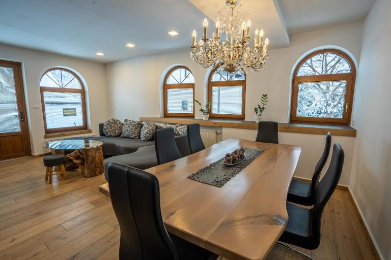 TEMPFER Apartments & Rooms with new WELLNESS - B&B Rateče