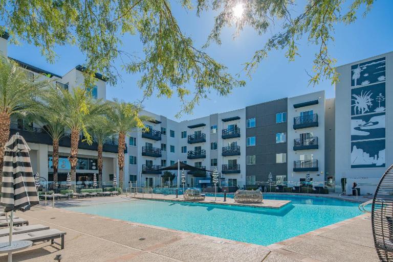 Scottsdale Rodeo Stay & King Bed, Pool with Scenic Views & WFH - S433 - B&B Scottsdale