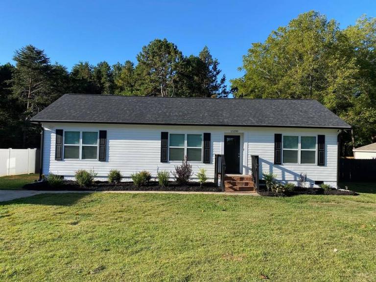 Huntersville House 3 bedrooms 2 Baths - B&B Huntersville