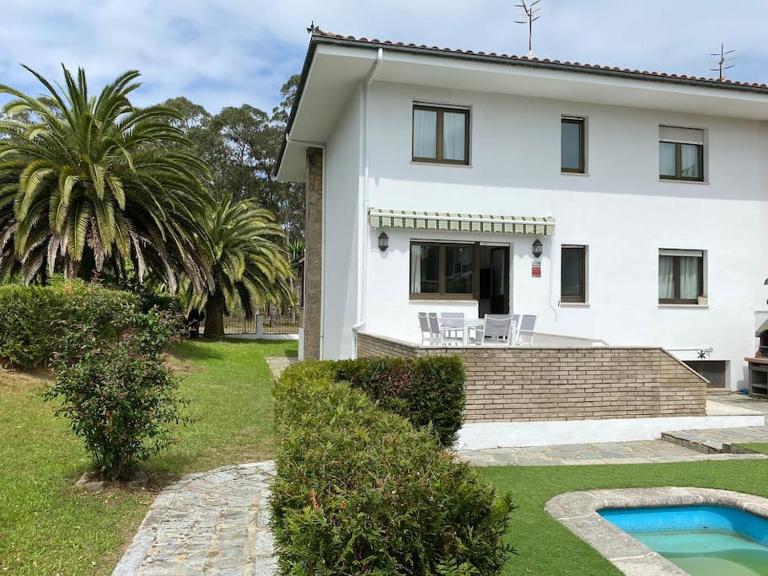 La Casina de Rodiles - Bed and Breakfast Llanera