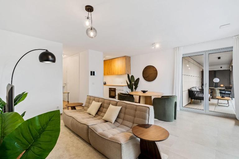 Luxurious 1-BR Apt in Gasperich, Luxembourg - Bed and Breakfast Luxemburg
