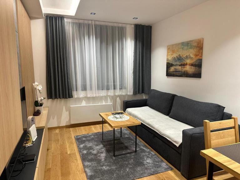 Apartman Bajka - Aparthotel Zlatni Javor - B&B Jahorina