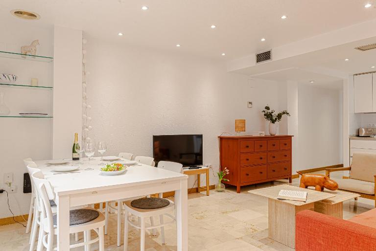 Stay In Poeta Quintana - Bed and Breakfast Alicante