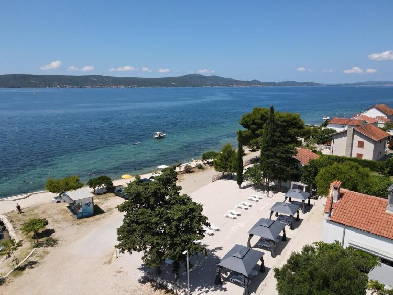 5 meters FROM THE SEA - 70m2 Colibri Sunset Apartments - Chambres d'hôtes Sveti Petar