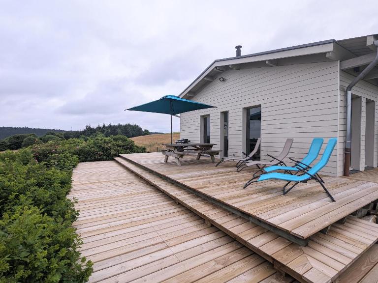 Gîte rénové avec terrasse, randonnées et activités culturelles en Haute-Loire - FR-1-582-470 - B&B Le Mas-de-Tence
