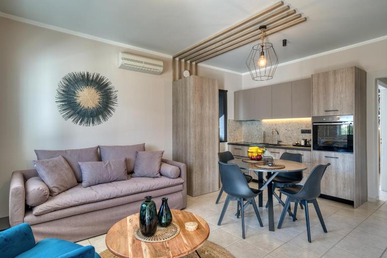 Deluxe Seaside Condo for 4 - Ferienwohnung Kándia