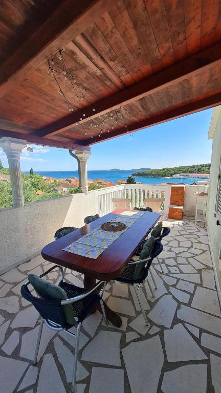 Apartmani Ela - Ferienwohnung Prvić Luka