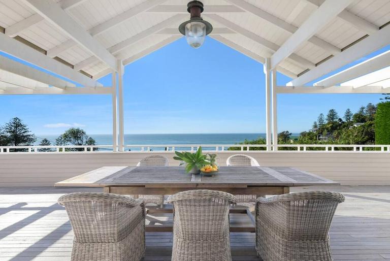 Luxury Beach House Retreat Beach - Bed and Breakfast Whale Beach