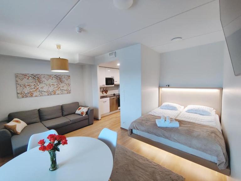Modern Studio in Prime Location - Ferienwohnung Vantaa