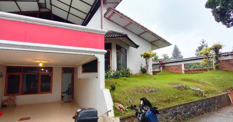 Villa Si Otoy - Ferienwohnung Cinengah Girang