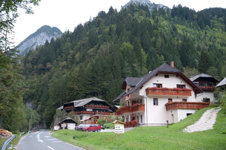 Prenočišča Valentina - B&B Solčava