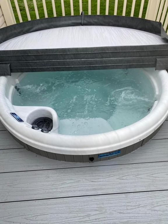 KINGFISHER COURT 2 Tattershall lakes with hot tub - B&B Tattershall