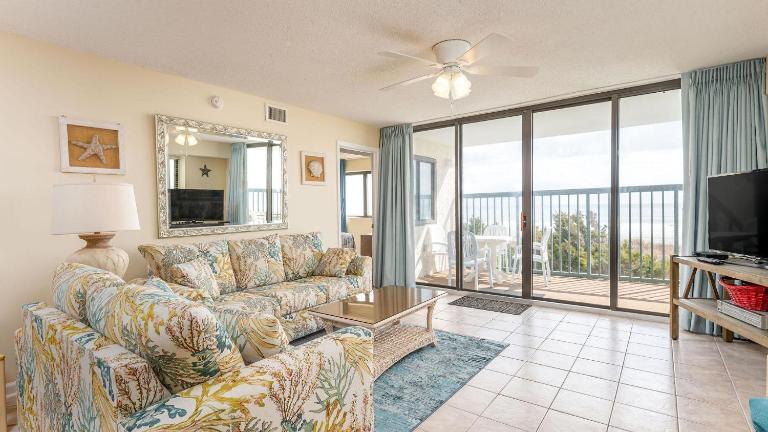 Ocean Bay Club 101 - Oceanfront - Ocean Drive Section - B&B Myrtle Beach