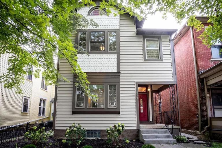 OSU and Short North 4 Bedroom Patio and Garage with EV - Bed and Breakfast Columbus