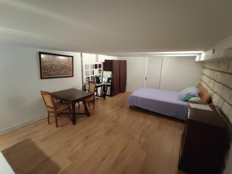 Studio privé dans maison - Bed and Breakfast Le Plessis-Trévise