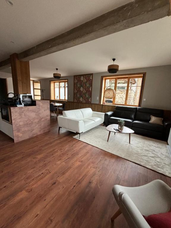 Appartement avec terrasse et SPA - B&B Montaigut-le-Blanc