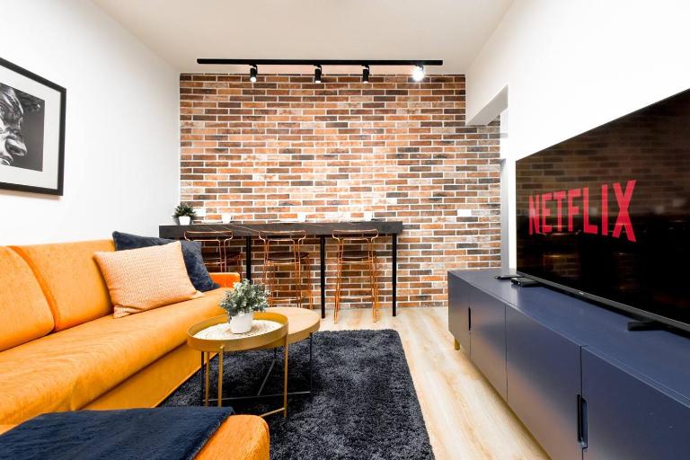 2BR by NDK - AC - Desk - Lux Interior - Balcony - B&B Sofia
