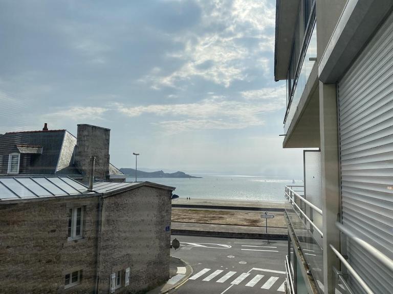507-Bel appartement en bordure de la plage d'Erquy - B&B Erquy