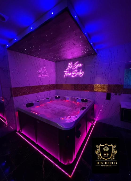 HIGHFIELD PRIVATE SPA APARTMENT - B&B Bradford