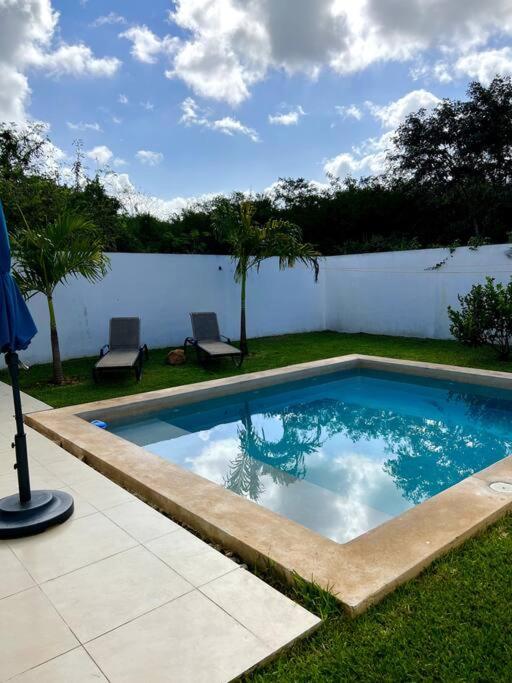 Residencia con ALBERCA y JARDÍN privado - B&B Cholul
