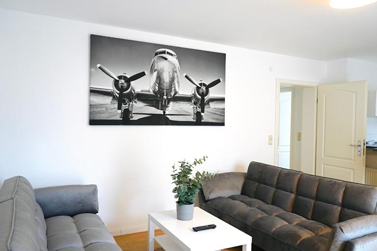 Stilvolles Apartment in stadtnähe-Parkplatz- 4 Personen- Balkon - B&B Wolfsburg