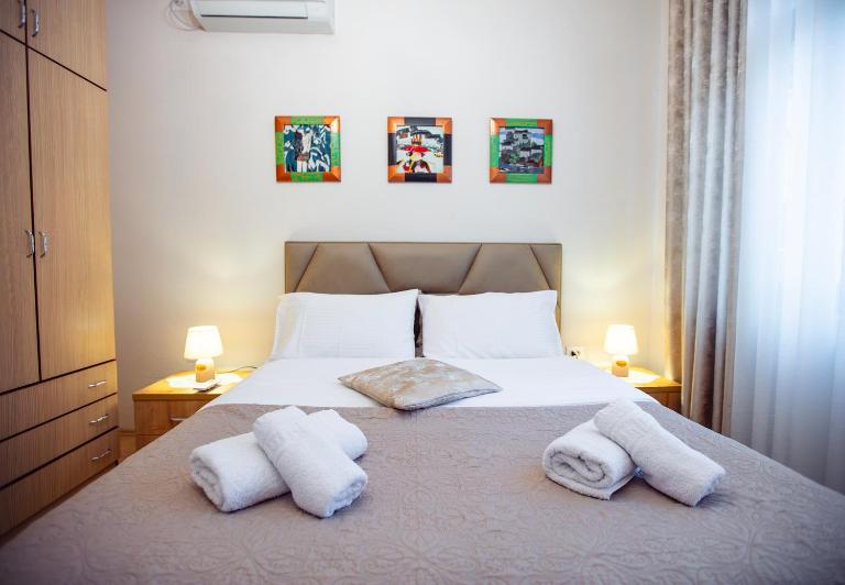 Tirana Center Apartment - Zogu I Boulevard - B&B Tirana