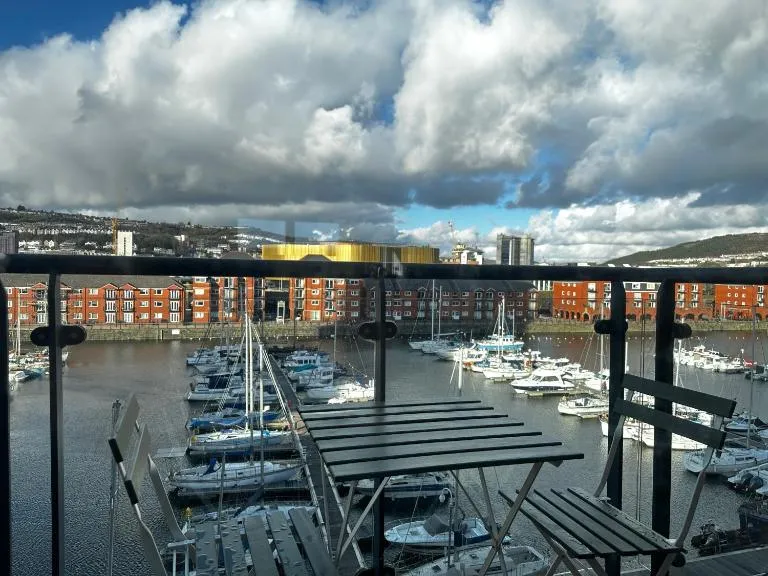 Coastline APT Nearby the Beach - Chambres d'hôtes Swansea