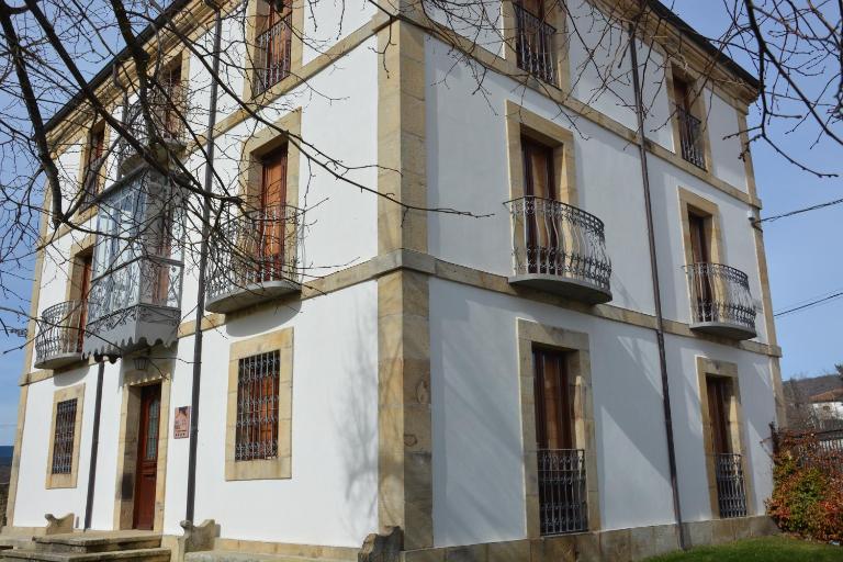 Casa Rural San Ignacio: una casa indiana en Soria - Bed and Breakfast Valdeavellano de Tera