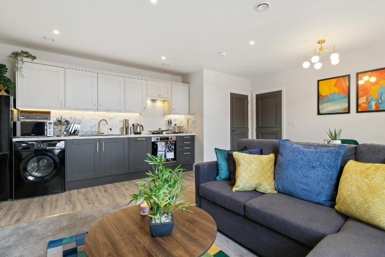 WhiskAwayStays - Victoria House - Apartment 4 - Bed and Breakfast Worcester
