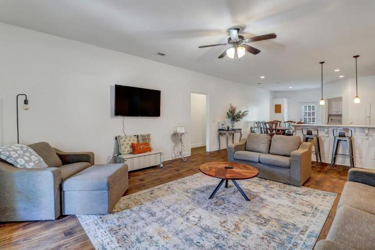 Eagle's Refuge - Close to GSU & Paulson Stadium - Bed and Breakfast Statesboro