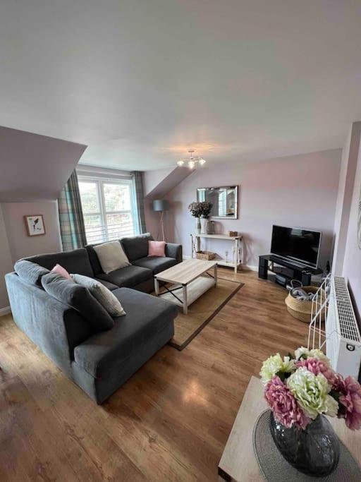 A Modern 2 Bedroom Apartment with Beautiful Views - B&B Stornoway