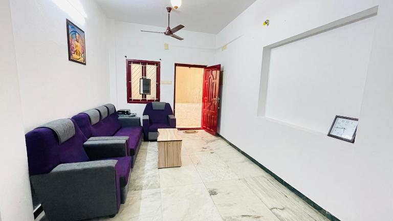 White House - 2BHK - Esha Apartment - B&B Coimbatore