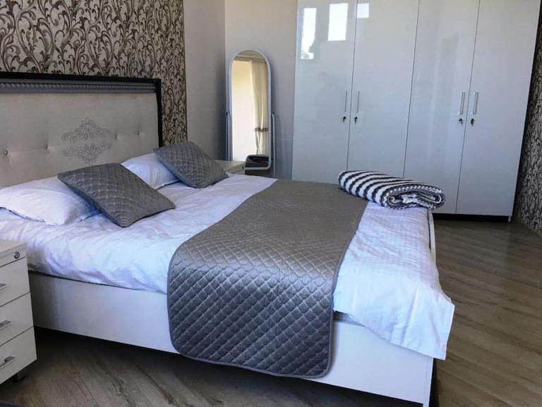 Guesthouse in Historic Village - B&B Aghdzk