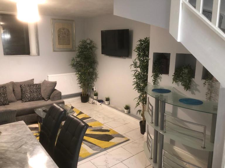 2 Bed Flat near Mutley Plain Plymouth - Ferienwohnung Plymouth