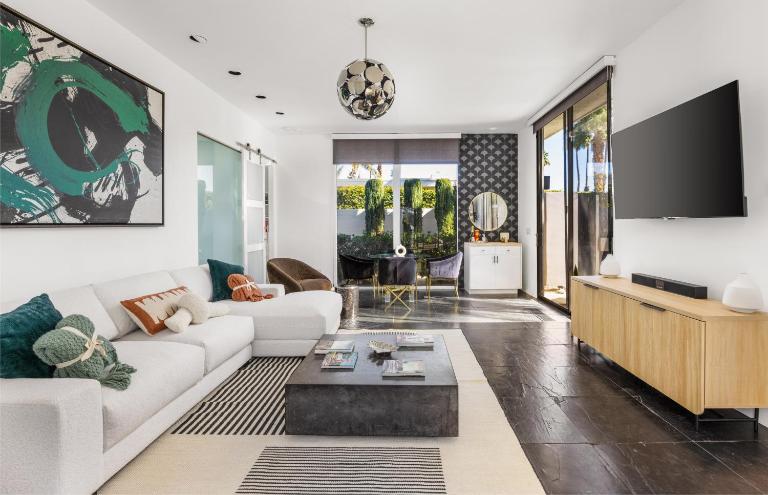Private Pool & Mountain Views! - Chambres d'hôtes Palm Springs