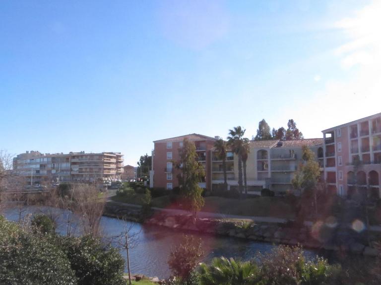 Studio climatisé avec parking et balcon, proche plage à Sainte-Maxime - FR-1-780-5 - Bed and Breakfast Sainte-Maxime