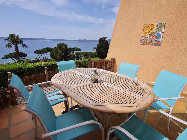 Appartement 4 pièces avec piscine et parking, 6 pers., Sainte-Maxime - FR-1-780-6 - Bed and Breakfast Sainte-Maxime