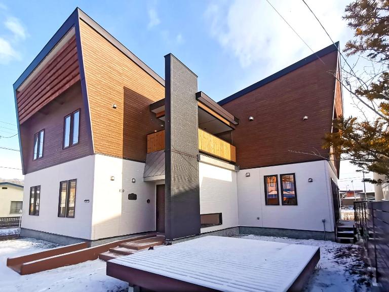 White House Guesthouse - B&B Shiraoi