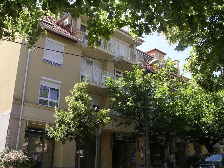 City Apartman - B&B Hévíz