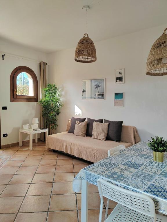 Hommy Lab - stylish and modern with super kitchen, separate entrance, free parking - Ferienwohnung Olbia