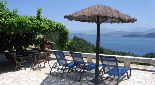 Nikatsas Cottage No 3 - B&B Kerasá