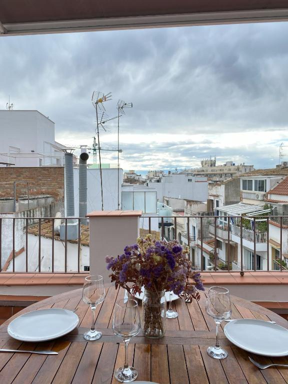 Ático con terraza! Ideal para vivir Sitges todo el año - B&B Sitges