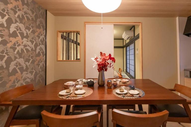 Uzushio 渦潮 - Self Check-In Only - B&B Osaka