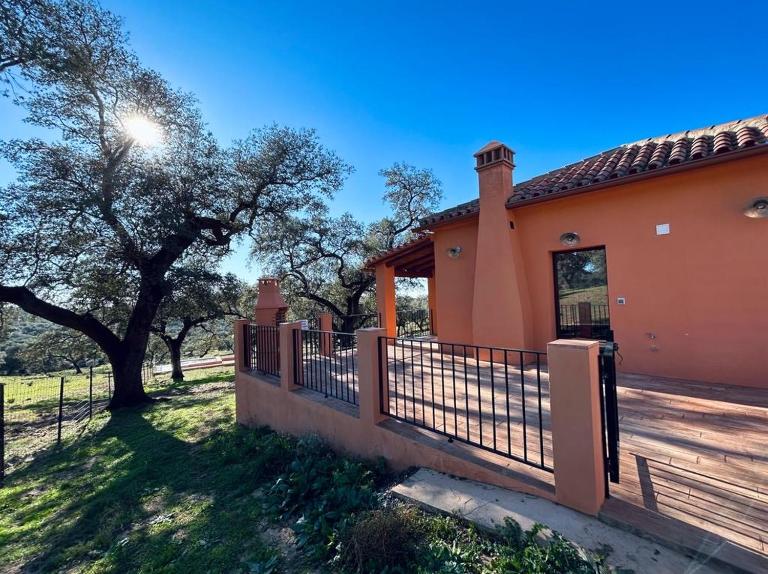 LOS PINOS DE NAVALFRESNO - Bed and Breakfast Aracena