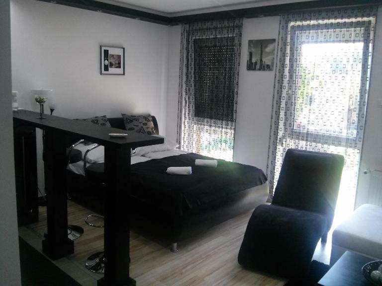 Fészek Apartman - B&B Debrecen