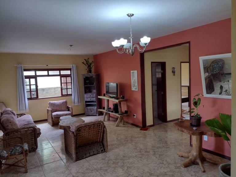 Casa confortável com piscina e churrasqueira - B&B Rio das Ostras